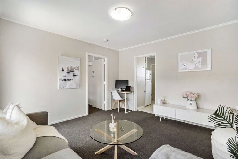 Photo of property in 2/38 Jutland Road, Hauraki, Auckland, 0622