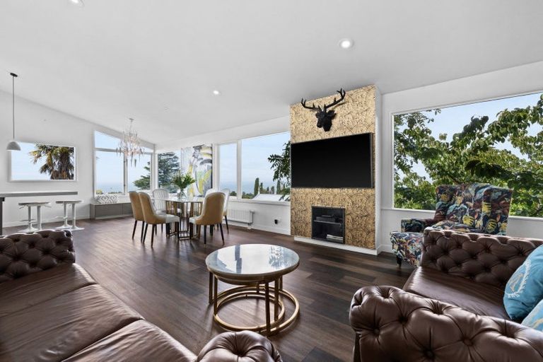 Photo of property in 2a Cobden Road, Bluff Hill, Napier, 4110