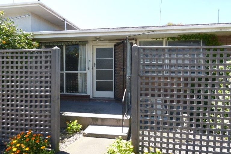 Photo of property in 4/327 Gloucester Street, Christchurch Central, Christchurch, 8011