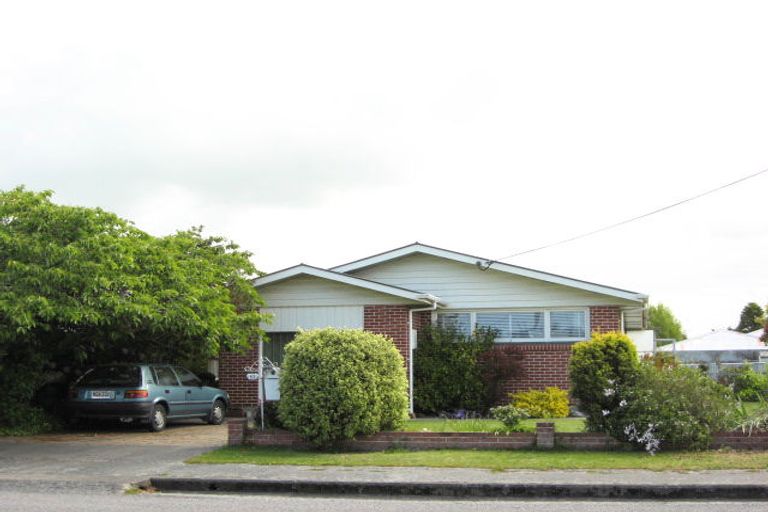 Photo of property in 17 Ashgrove Street, Rangiora, 7400