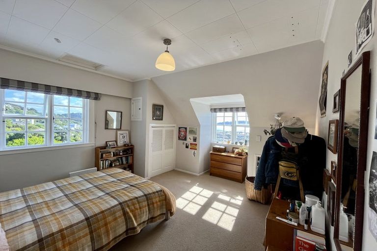 Photo of property in 50 Rodrigo Road, Kilbirnie, Wellington, 6022