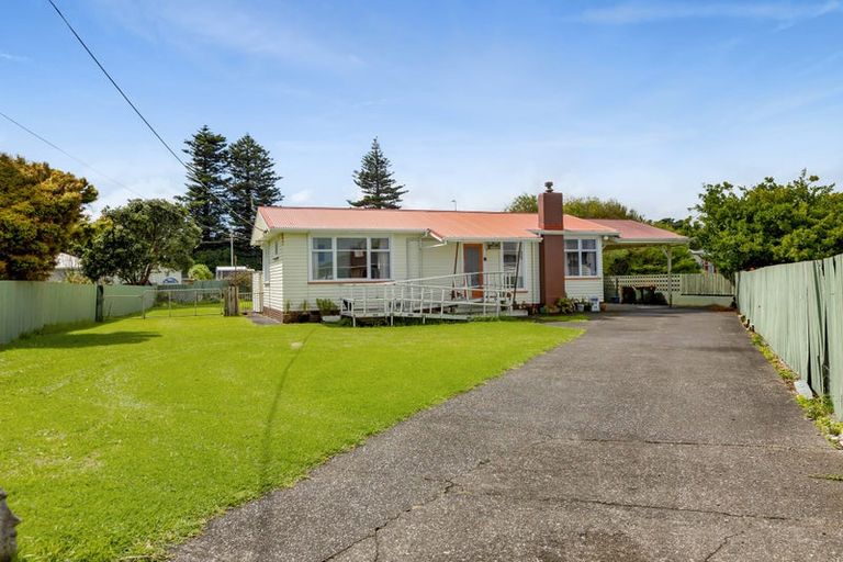 Photo of property in 4 Elizabeth Street, Patea, 4520