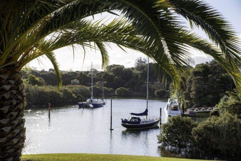 Photo of property in 24 James Kemp Place, Kerikeri, 0230