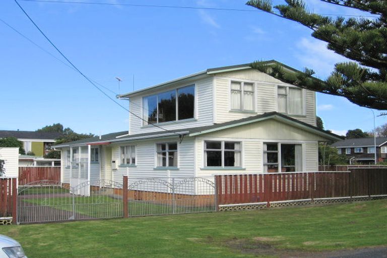 Photo of property in 1 Noel Avenue, Orewa, 0931
