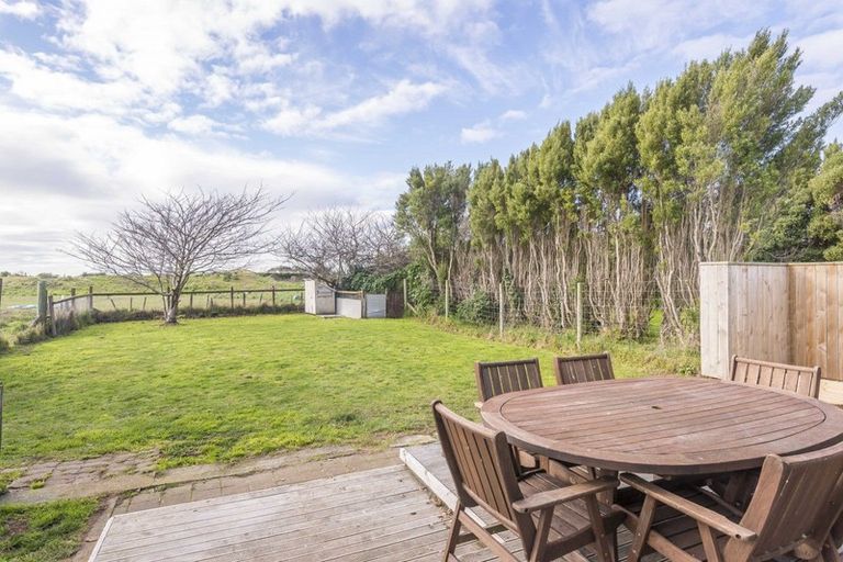Photo of property in 28 Kaka Road, Raumati Beach, Paraparaumu, 5032