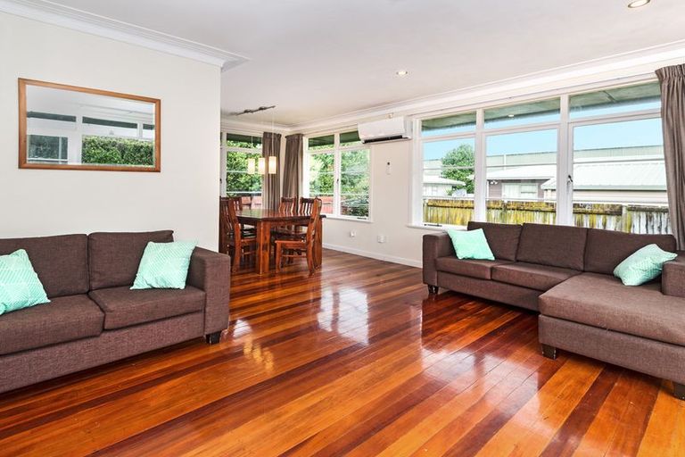 Photo of property in 2/16 View Road, Papakura, 2110