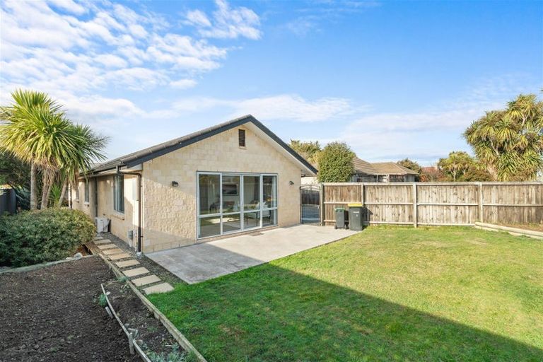 Photo of property in 98 Gilberthorpes Road, Hei Hei, Christchurch, 8042