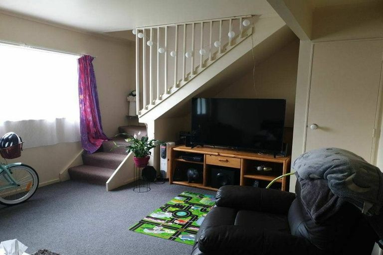 Photo of property in 94a Rangituhi Crescent, Takapuwahia, Porirua, 5022
