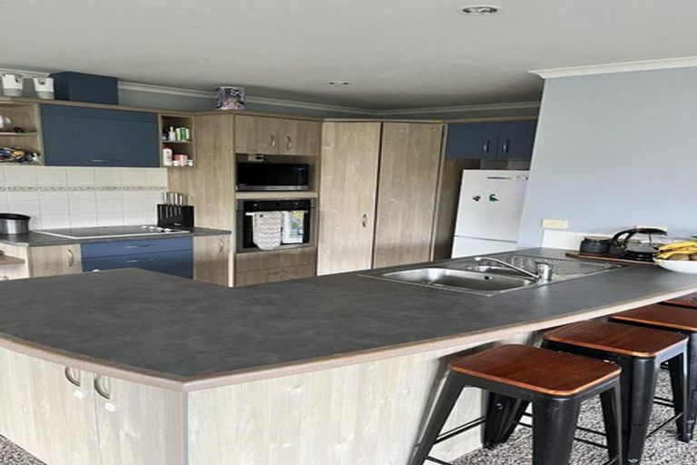 Photo of property in 21 Pyrite Street, Westgate, Auckland, 0614