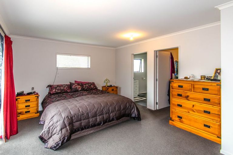 Photo of property in 1 Holyport Close, Fairfield, Dunedin, 9018