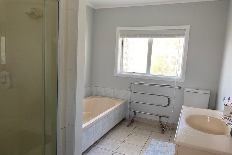 Photo of property in 115 Glengarry Road, Glen Eden, Auckland, 0602