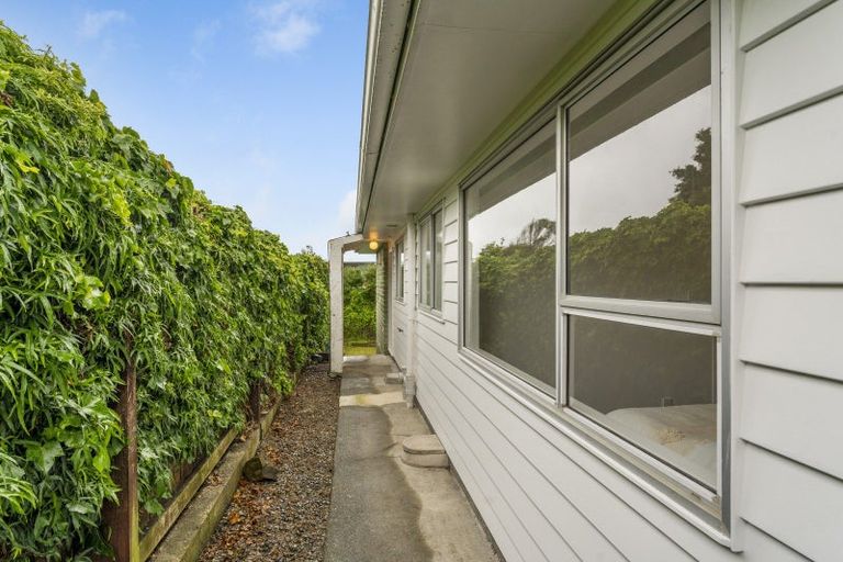 Photo of property in 16 Nola Avenue, Raumati Beach, Paraparaumu, 5032