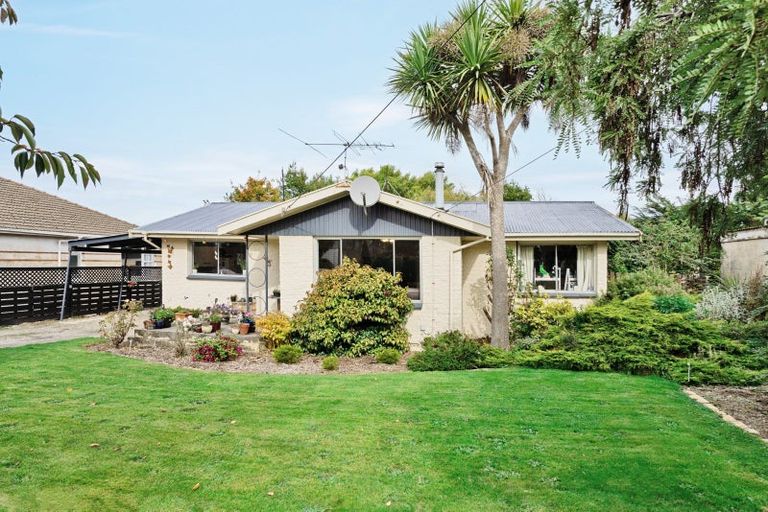 Photo of property in 33 Charles Street, Grasmere, Invercargill, 9810