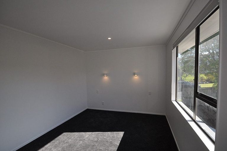 Photo of property in 8 Awatere Place, Snells Beach, 0920