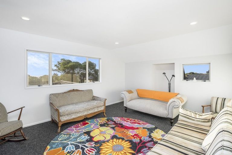 Photo of property in 11 Rodney Avenue, Te Horo Beach, Otaki, 5581