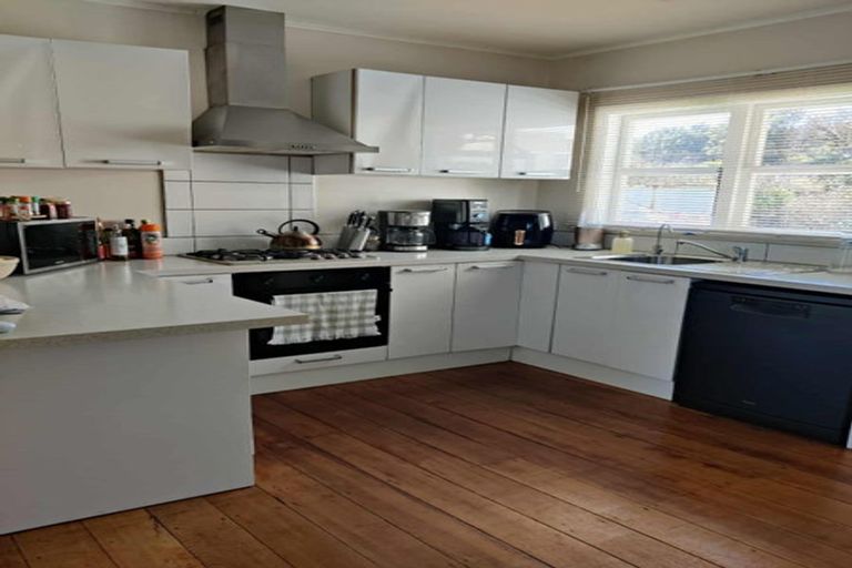 Photo of property in 34 Findlay Street, Tawa, Wellington, 5028