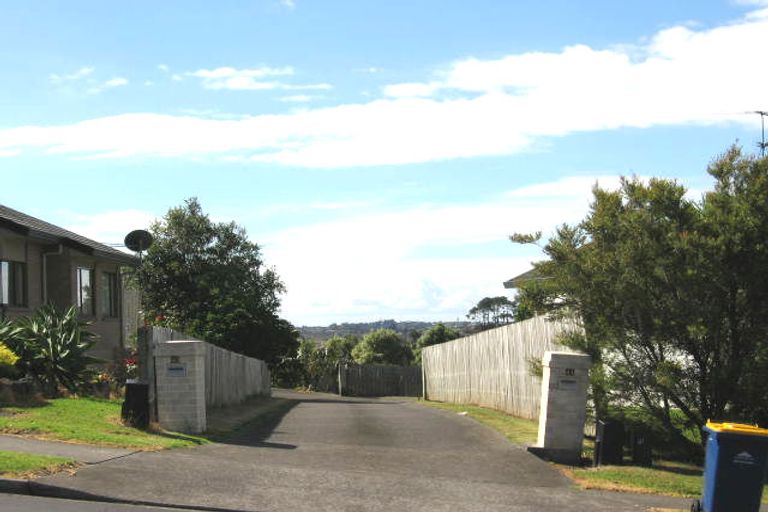 Photo of property in 41 Goldfinch Rise, Unsworth Heights, Auckland, 0632