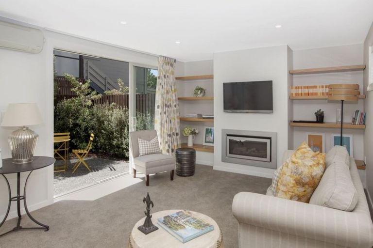 Photo of property in 2/10 Stoneyhurst Street, St Albans, Christchurch, 8014