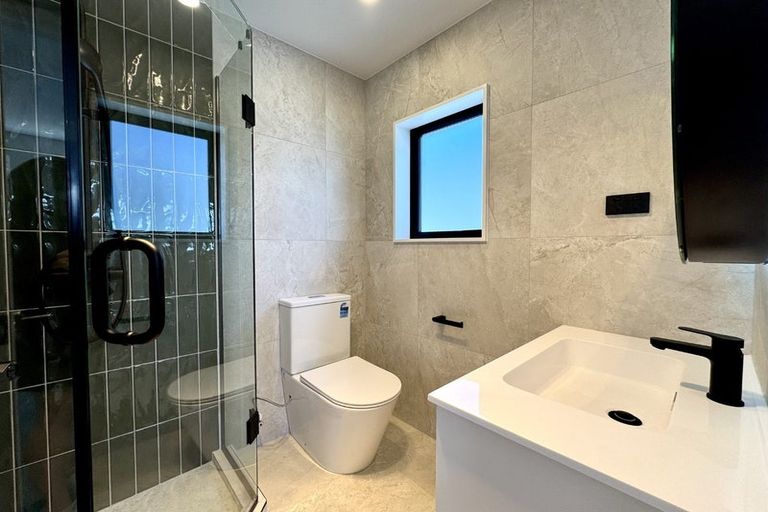 Photo of property in 4d Tainui Terrace, Mangere Bridge, Auckland, 2022