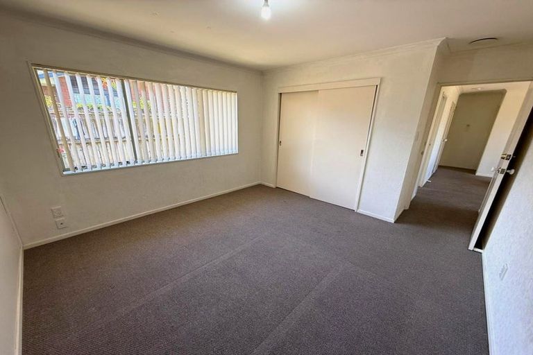 Photo of property in 22 Matilda Place, Weymouth, Auckland, 2103