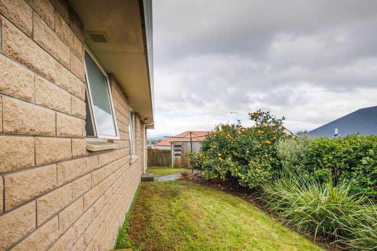 Photo of property in 24 Logan Way, Kelvin Grove, Palmerston North, 4414