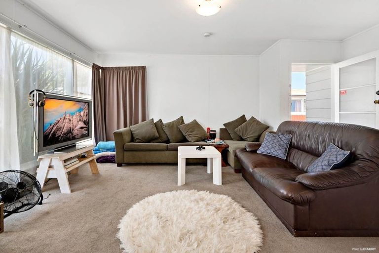 Photo of property in 25 President Avenue, Papakura, 2110