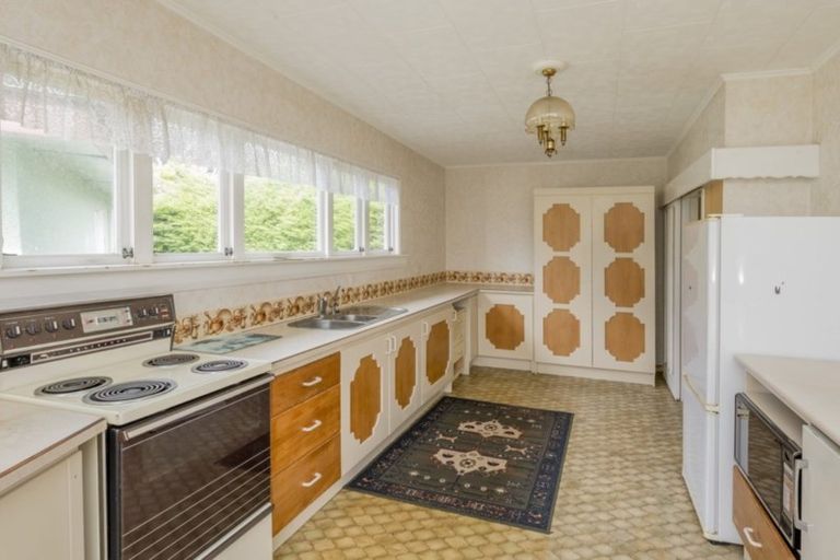 Photo of property in 36 Rangihiroa Street, Waikanae Beach, Waikanae, 5036