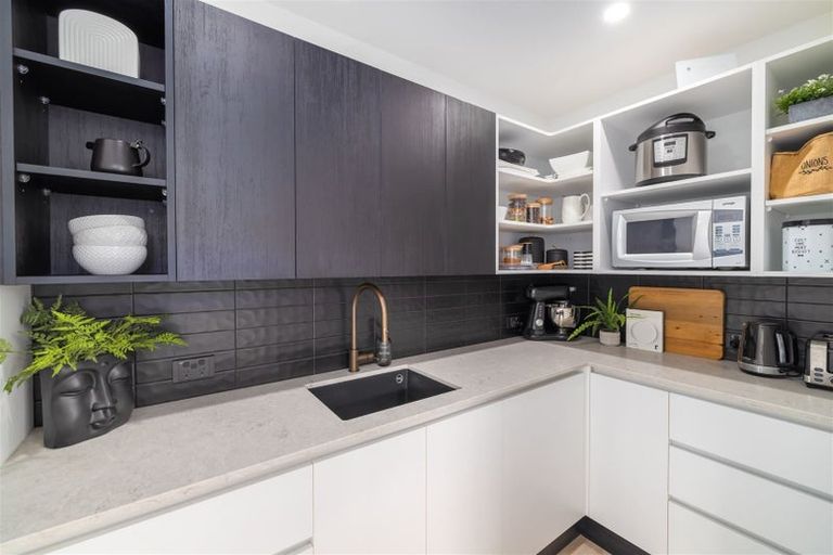 Photo of property in 97 Bryndwr Road, Bryndwr, Christchurch, 8052