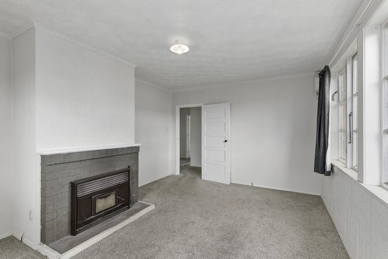 Photo of property in 8 Hughes Crescent, Taita, Lower Hutt, 5011