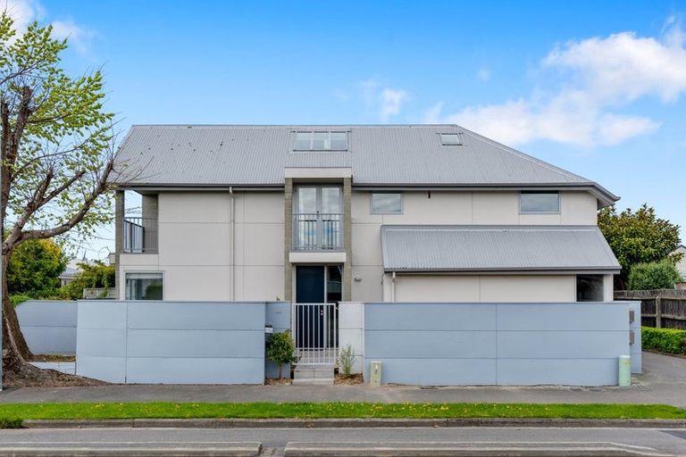 Photo of property in 1/1010 Colombo Street, St Albans, Christchurch, 8014