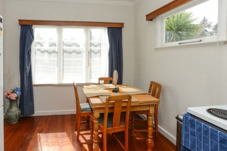 Photo of property in 305a Murdoch Road East, Akina, Hastings, 4122
