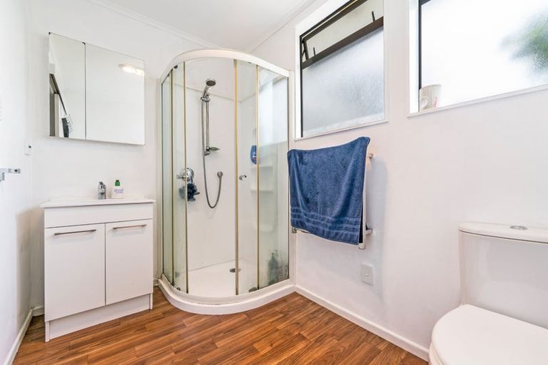 Photo of property in 9 Garelja Road, Henderson, Auckland, 0612