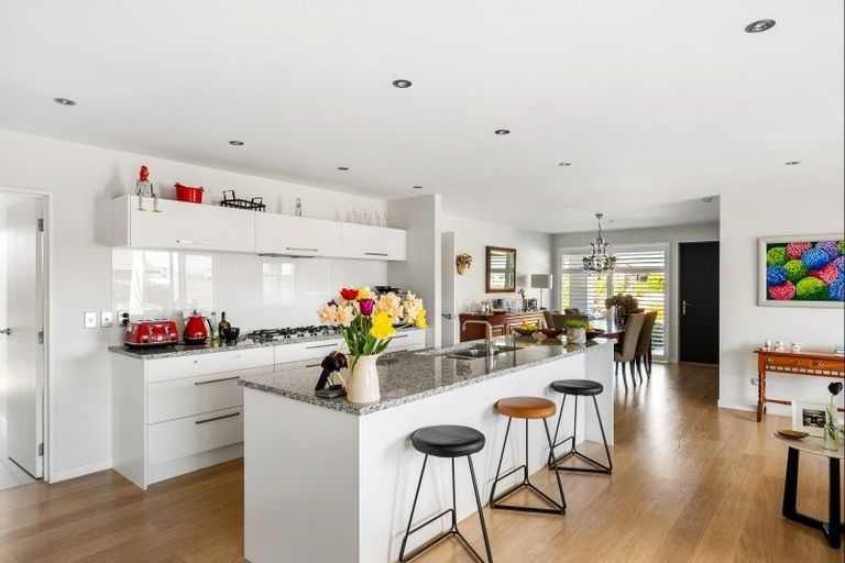 Photo of property in 4 Sunnyside Lane, Wanaka, 9305