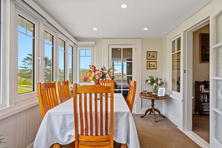 Photo of property in 100 Evans Road, South Head, Helensville, 0874