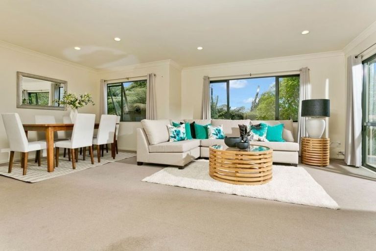 Photo of property in 5 Coventry Way, Long Bay, Auckland, 0630