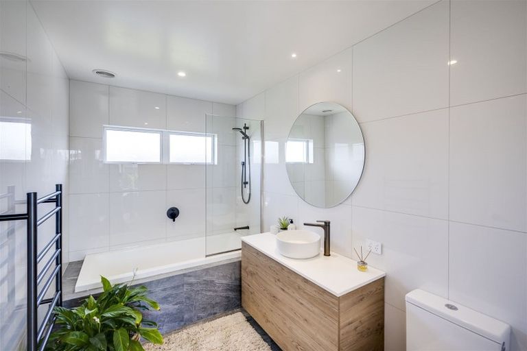 Photo of property in 66a Murphy Road, Taradale, Napier, 4112