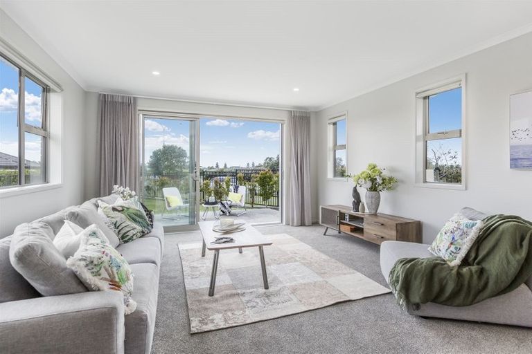 Photo of property in 81 West Hoe Road, Orewa, 0931