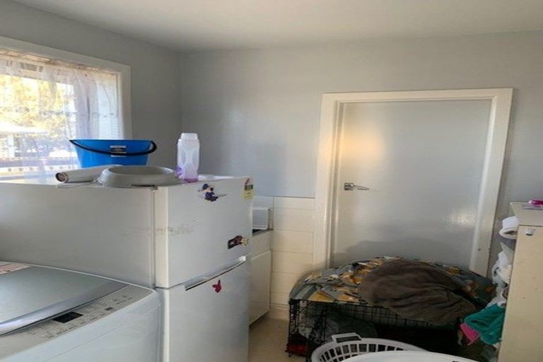 Photo of property in 77 Staveley Street, Avonhead, Christchurch, 8042