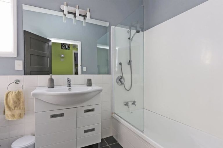 Photo of property in 1012 Heretaunga Street East, Parkvale, Hastings, 4122