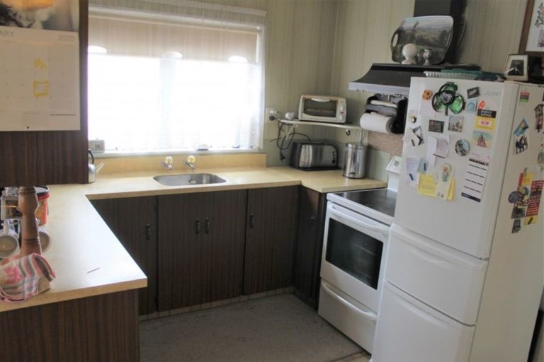 Photo of property in 7 Mccallum Street, Dannevirke, 4930