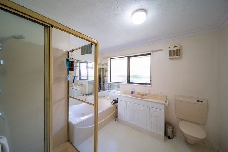 Photo of property in 2/60 Grahams Road, Burnside, Christchurch, 8041