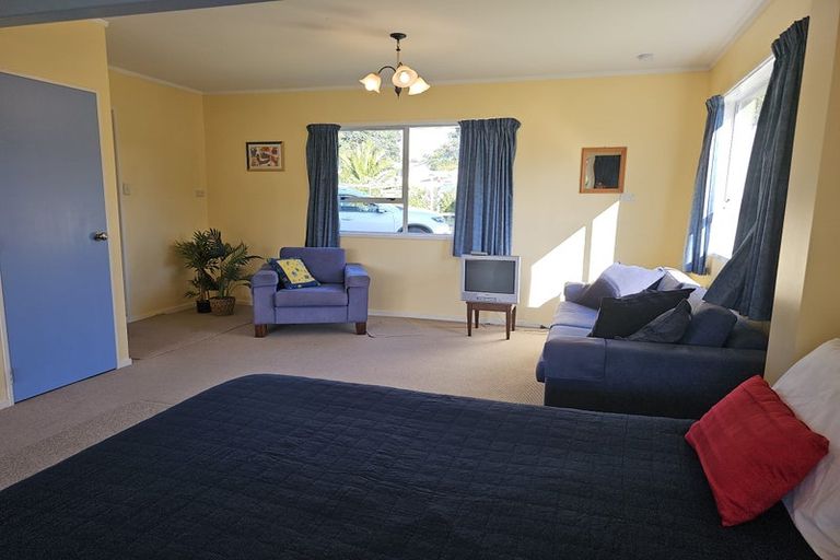 Photo of property in 20 Hardy Place, Cooks Beach, Whitianga, 3591