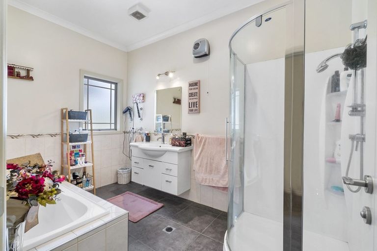 Photo of property in 21 Tunbridge Wells, Ohau, Levin, 5570