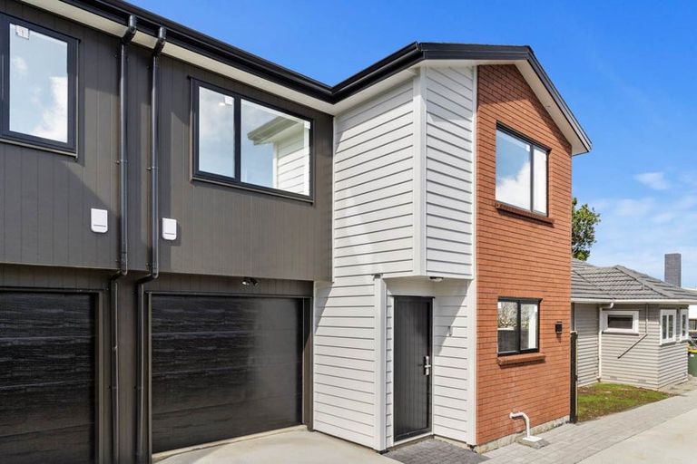 Photo of property in 4b Hazards Road, Weymouth, Auckland, 2103