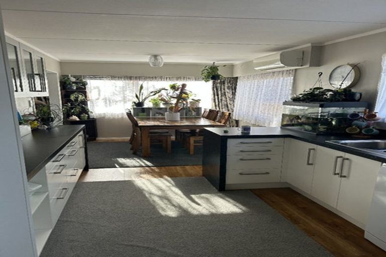 Photo of property in 11 Te Kama Street, Levin, 5510