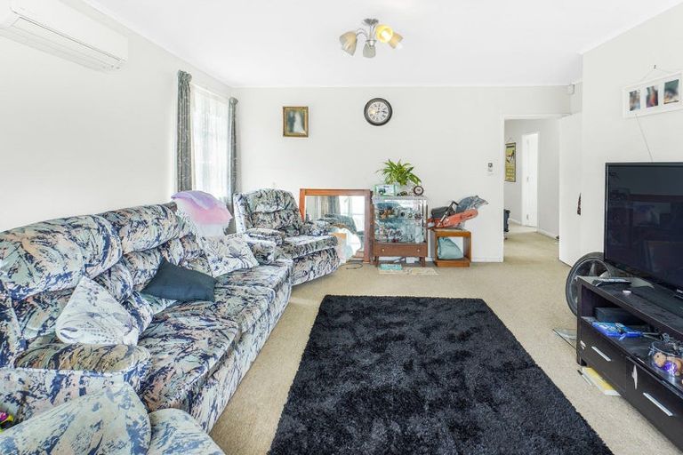 Photo of property in 24 Paul Crescent, Fairfield, Hamilton, 3214
