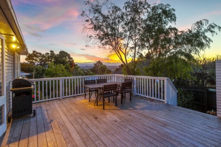 Photo of property in 3 Cadman Avenue, Waterview, Auckland, 1026