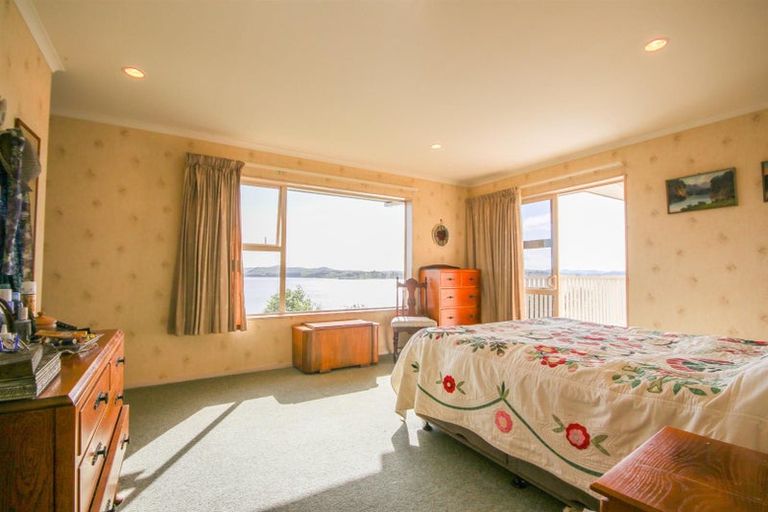 Photo of property in 16 Kotare Crescent, Pahi, Paparoa, 0571