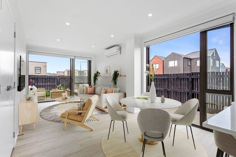 Photo of property in 66 Te Tihi Street, Wiri, 2104