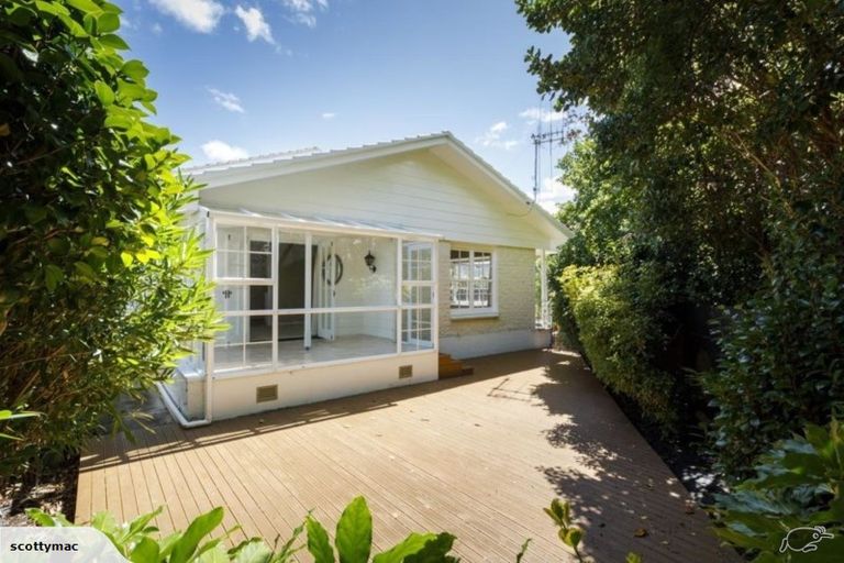 Photo of property in 10a Just Place, West End, Palmerston North, 4410